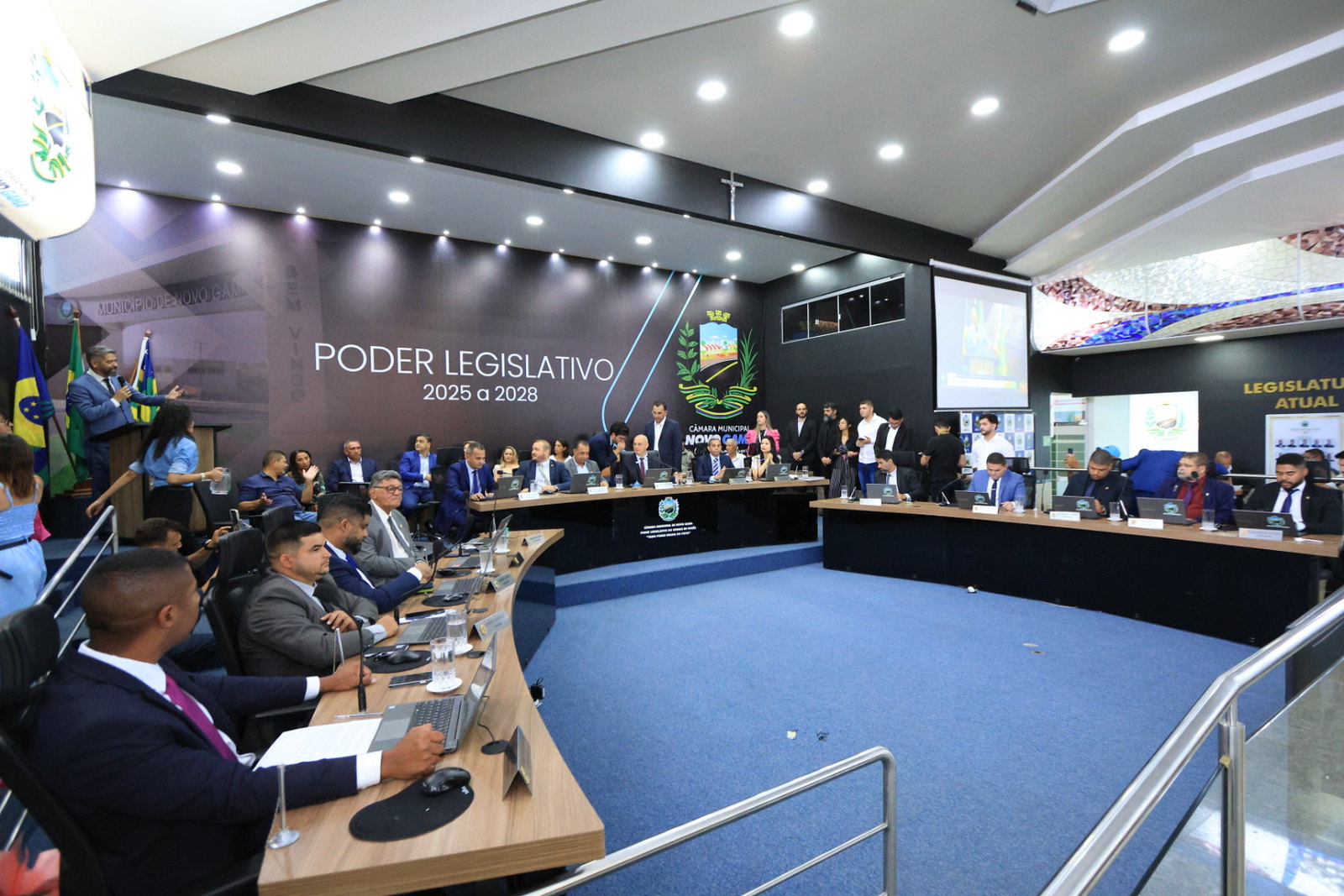 Câmara Municipal de Novo Gama Retoma Trabalhos Legislativos em Sessão Solene