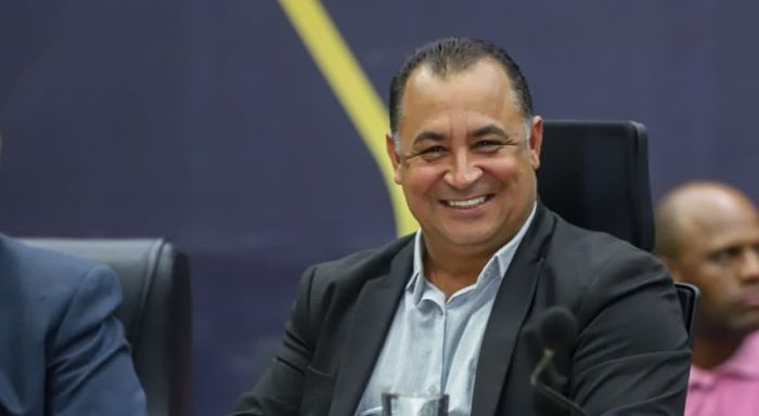 Prefeito de Novo Gama passa por cirurgia e se recupera bem